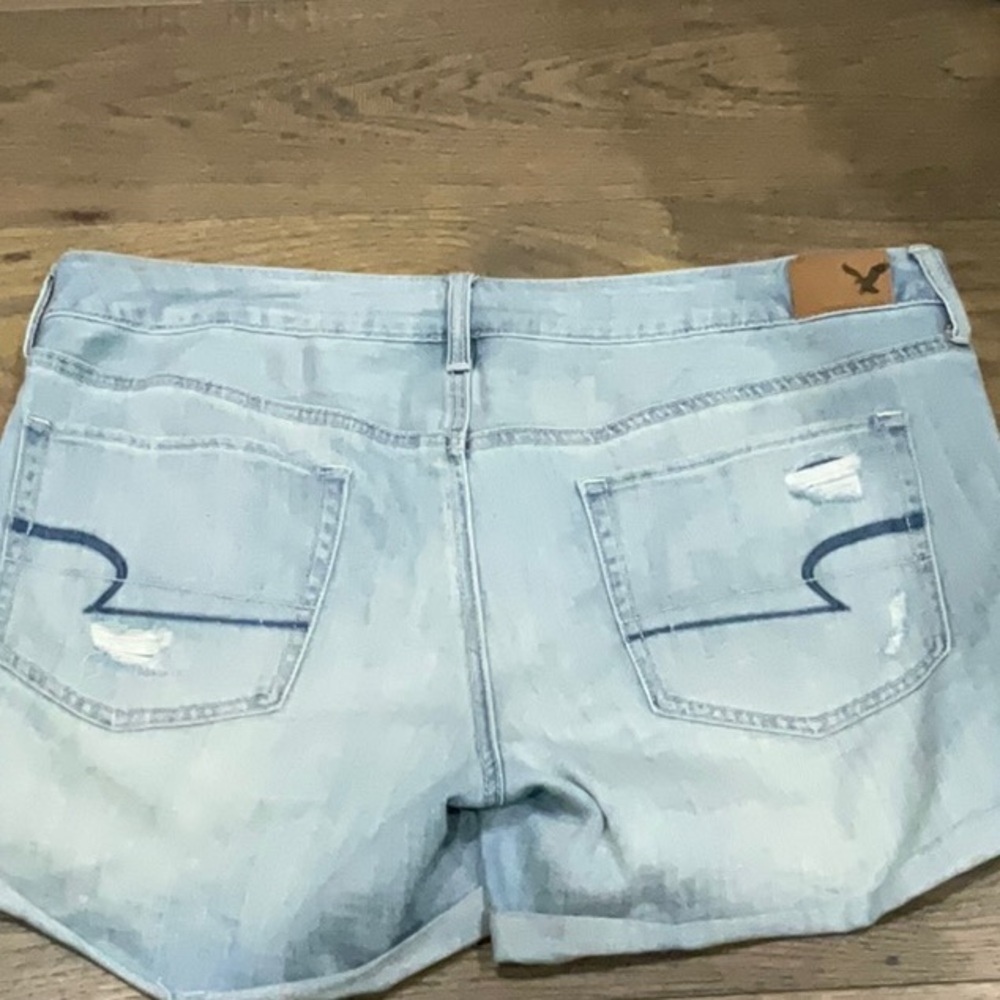 American Eagle Outfitters Light Blue Distressed Denim Shorts - Picture 4 of 5